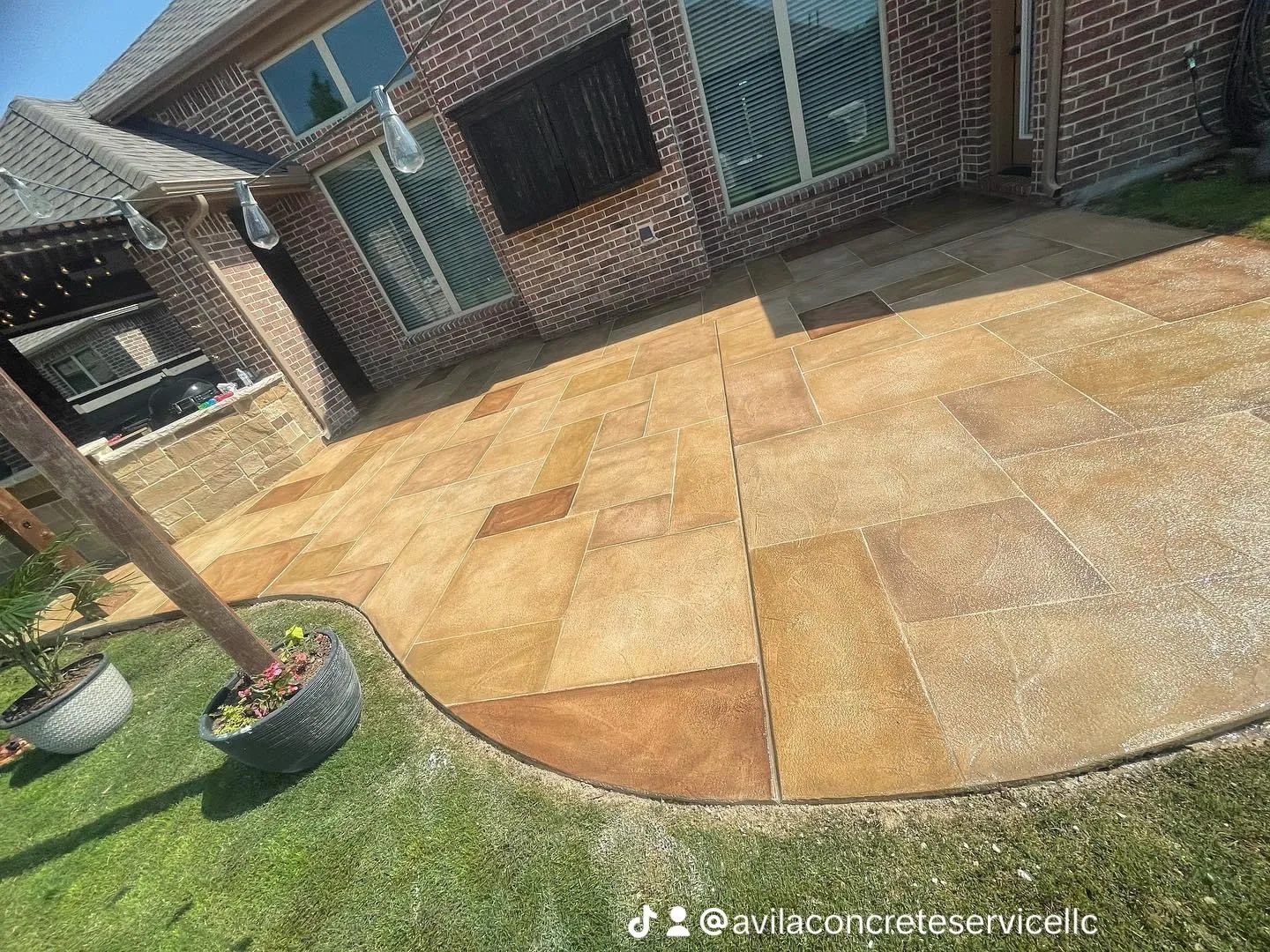 Avila Concrete Project 11 — Walkways project in Dallas, TX